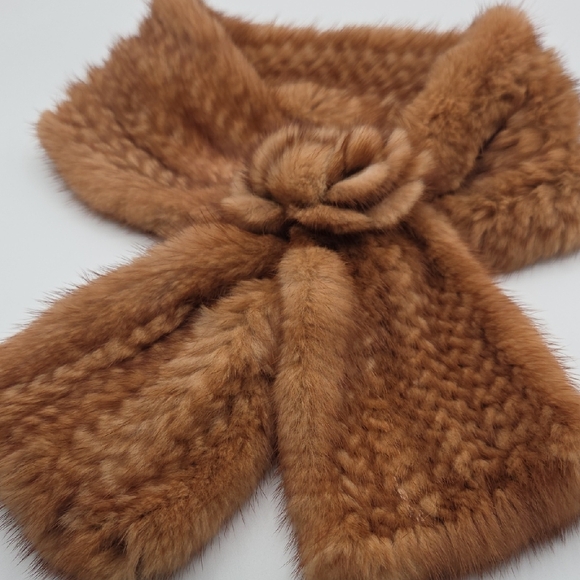 Kriegsman Elegant Redish Brown Real Fur Neck Warmer Scarf - Picture 4 of 8